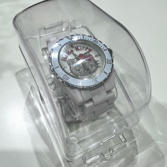 Hello Kitty Rhinestone Watch - Picture 2 of 4